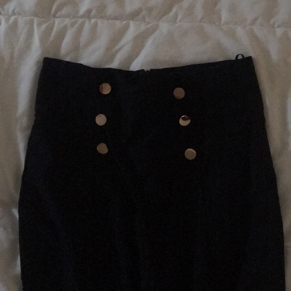 High Waisted Three-Buttoned Pants - Picture 2 of 3